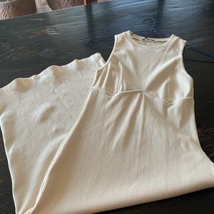 MIDI Zara dress size medium. Never worn